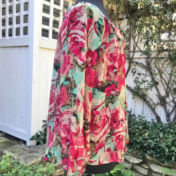 Jessica Simpson Floral Print Blouse Size Medium - Picture 5 of 6